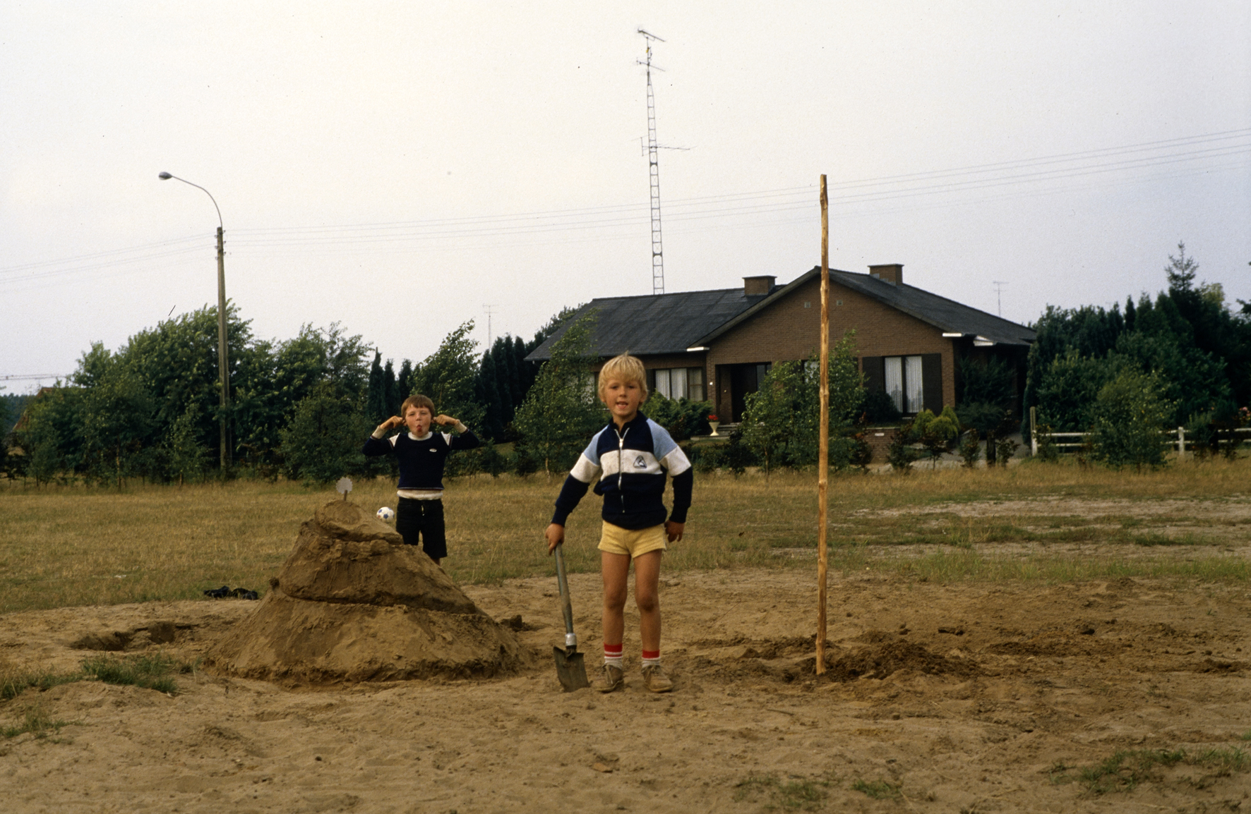 MJ0101_1983_Foto_8.jpg