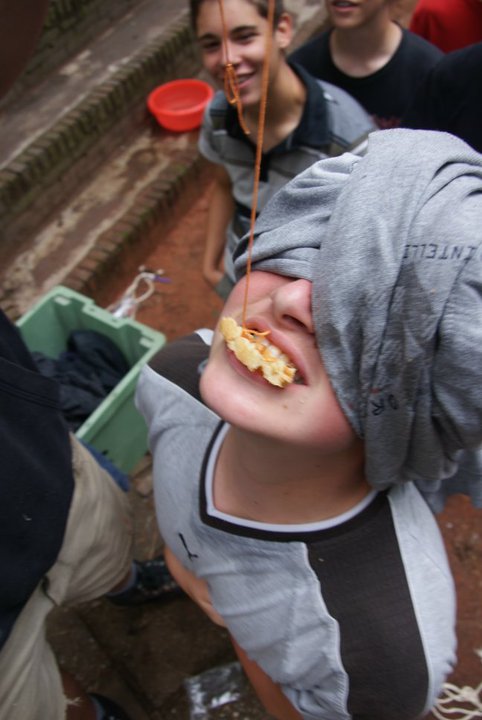 39716_151639458182849_5672032_n.jpg